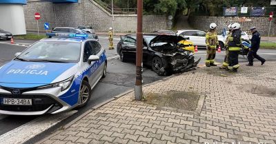 Renault i Mercedes zderzyły się na skrzyżowaniu