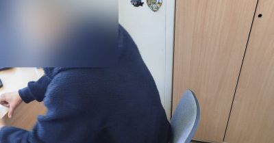 26-latek podejrzany o kradzież telefonu matki usłyszał 35 zarzutów